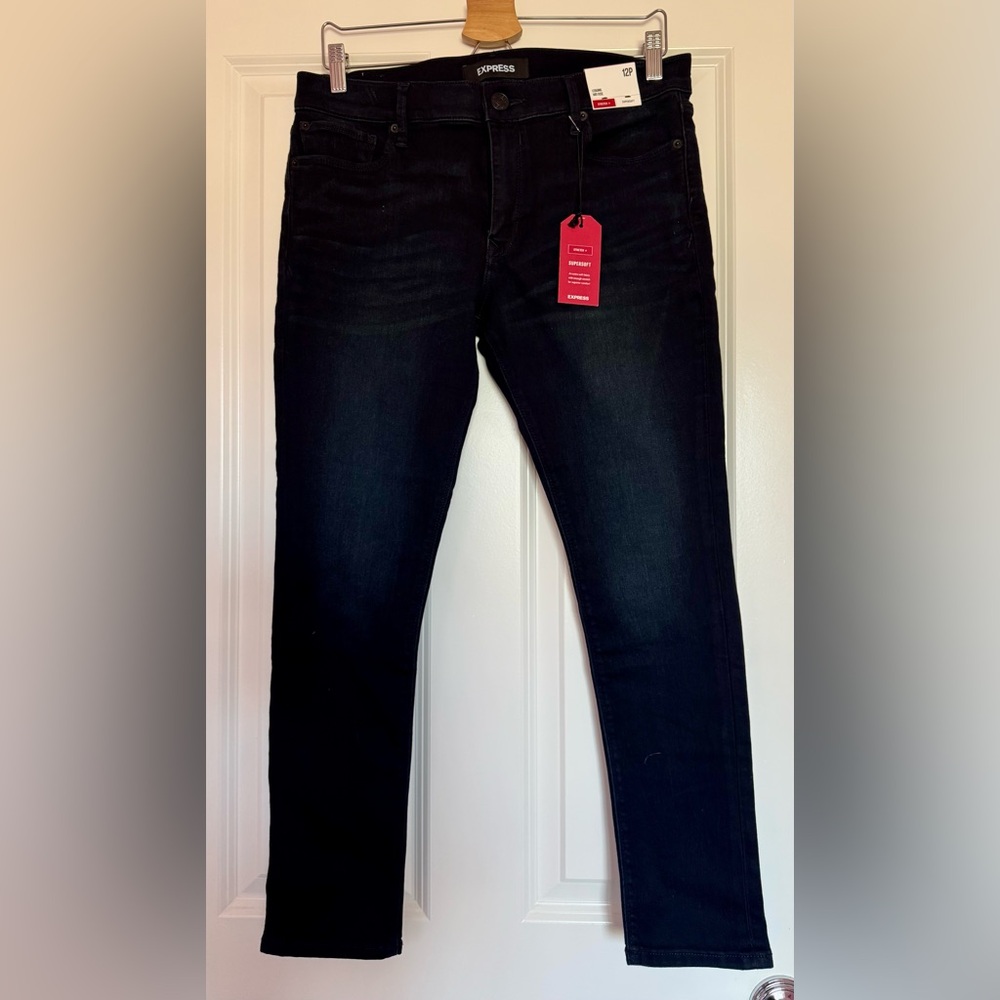 EXPRESS Women’s Dark Wash SuperSoft Stretch+ Midrise Leggings. Size: 12P. NWT